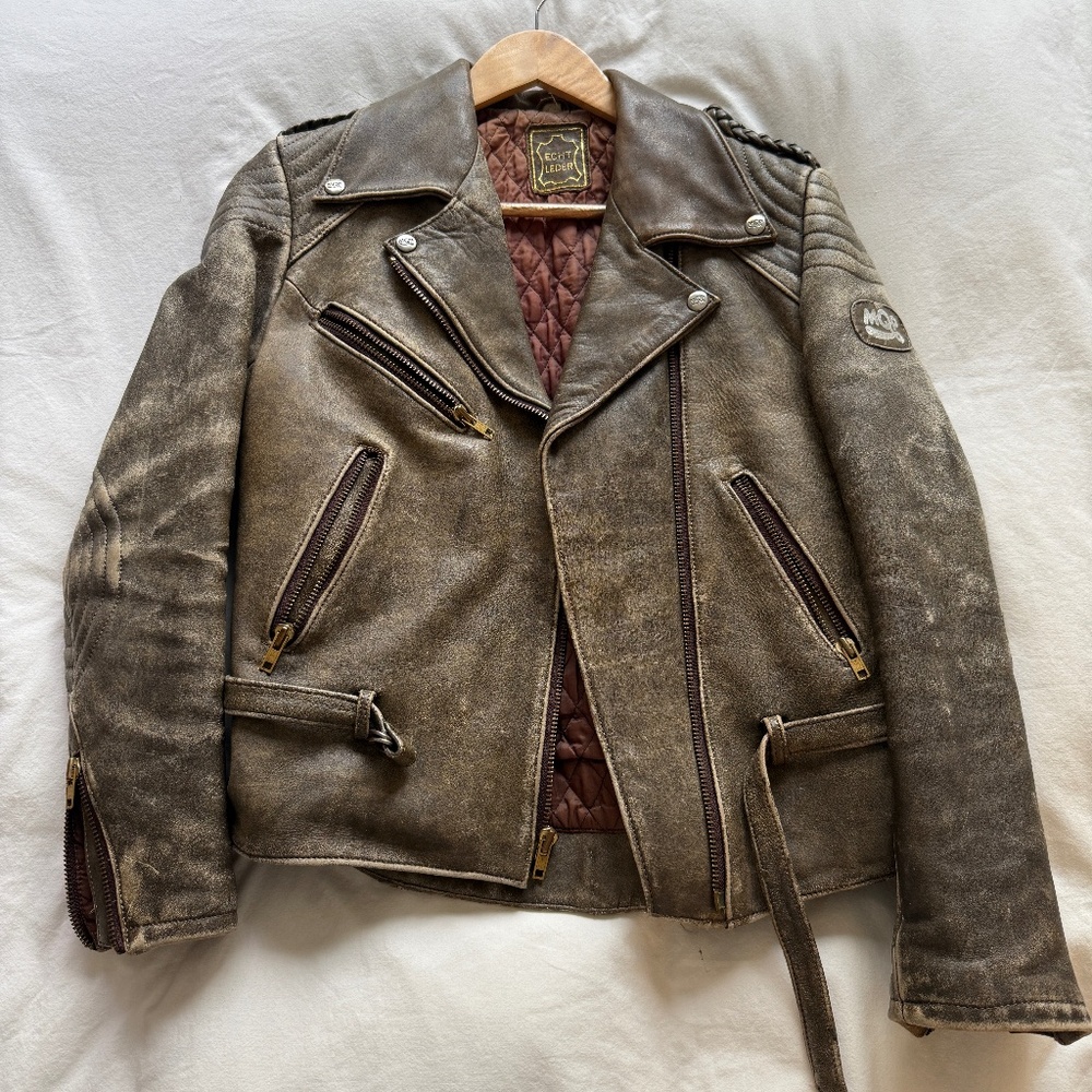 Real leather motorcycle jacket fits XS